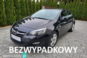 Opel Astra Hatchback 2013