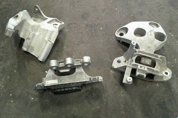 OPEL ASTRA K V ŁAPA PODUSZKA SILNIKA 39193447 1,5CDTI
