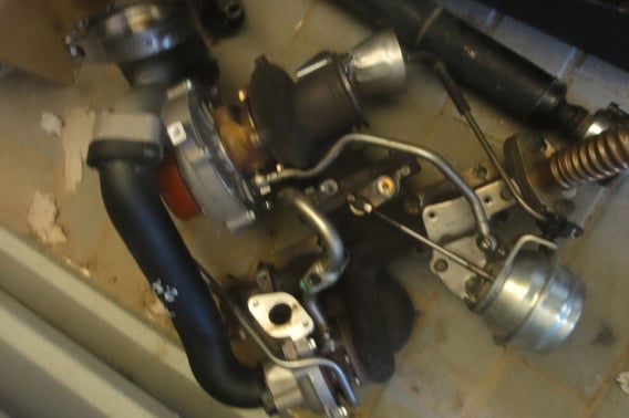 VOLVO XC60 2,4 TURBOSPRĘŻARKA 31431130