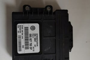 SKODA OCTAVIA II STEROWNIK 09G927750DP