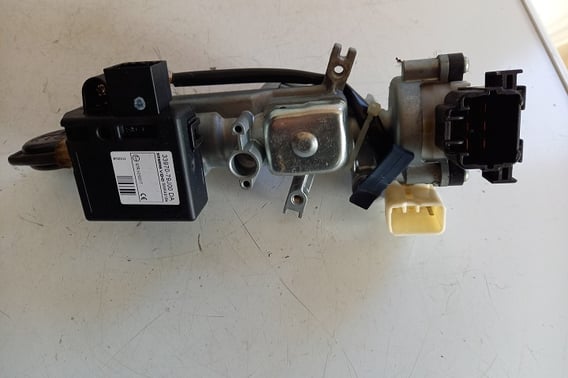 SUZUKI SX4 STACYJKA Z KLUCZYKIEM 33970-79J00