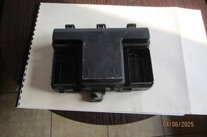 FORD S-MAX MK2 SKRZYNKA BEZPIECZNIKÓW F2GT14A067EC