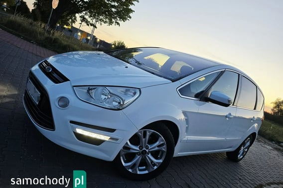 Ford S-Max Minivan 2012