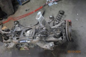 JAGUAR XF II X260 3,0D WÓZEK SANKI ZAWIESZENIE TYŁ KOMPLET