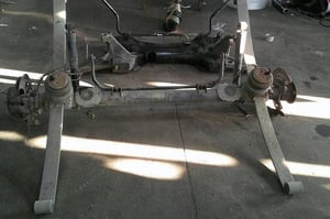 RENAULT MASTER III OŚ TYLNA PODUSZKI 555115839R