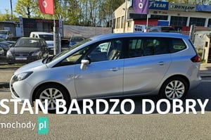 Opel Zafira Minivan 2016