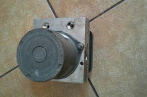 OPEL ASTRA K POMPA ABS 39120571