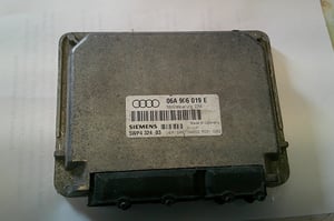 AUDI A3 8L STEROWNIK SILNIKA 06A906019E
