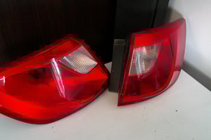 SEAT IBIZA 6J IV KOMBI LAMPA TYŁ PRAWA/LEWA EU