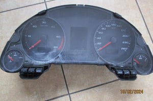 SEAT EXEO 2,0TDI LICZNIK 3R0920800E