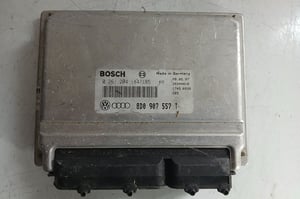 VW PASSAT B5 MODUŁ STEROWNIK SILNIKA 8D0907557T