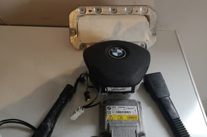 BMW 1 F20 PODUSZKI KLAMRY NAPINACZE SENSOR