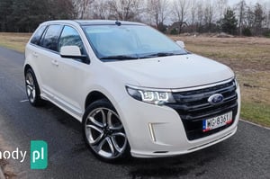 Ford Edge SUV 2011