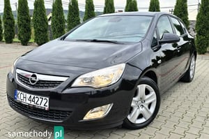 Opel Astra Hatchback 2011