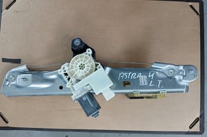 OPEL ASTRA K PODNOŚNIK SZYBY TYLNY LEWY 39142319