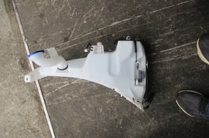 FORD KUGA MK3 ZBIORNICZEEK PŁYNU DO SPRYSKIWACZY