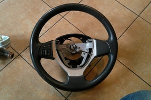 SUZUKI SWIFT IV MK7 KIEROWNICA
