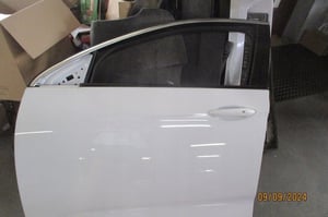 OPEL INSIGNIA B KOMBI DRZWI PRZÓD/TYŁ PRAWE Z509