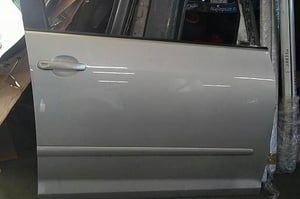 VW GOLF V PLUS DRZWI PRZÓD PRAWE LA7W