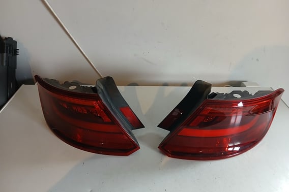 AUDI A3 S3 8V LAMPA TYLNA PRAWA LEWA EU 8V4945096D/8V4945095D