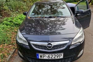 Opel Astra Hatchback 2010