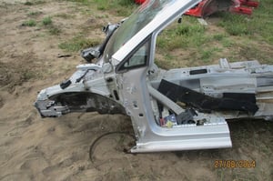 VW GOLF VII PODŁUŻNICA ĆWIARTKA PRZÓD LEWA LA7W