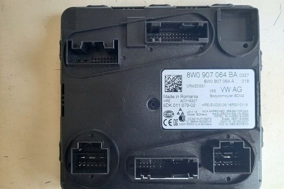 AUDI A4 B9 MODUŁ KOMFORTU 8W0907064BA