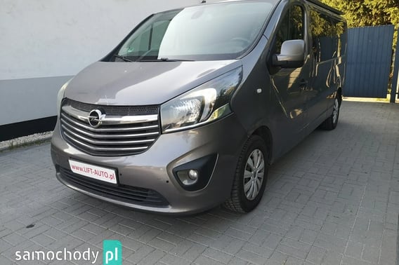 Opel Vivaro Bus 2016