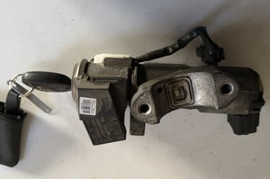 TOYOTA AVENSIS T25 STACYJKA Z KLUCZYKIEM 89783-05010