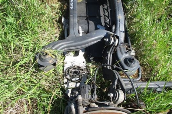 MERCEDES W176 ZWROTNICA TYŁ PRAWA WÓZEK TYŁ