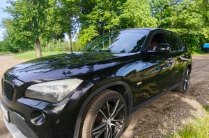BMW X1 SUV 2011