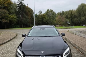 Mercedes-Benz GLA Crossover 2019