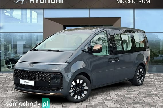 Hyundai Staria Van 2025