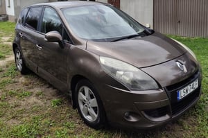 Renault Scenic Minivan 2010