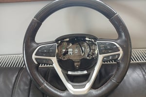 JEEP CHEROKEE KL KIEROWNICA SKÓRA MULTIFUNKCJA