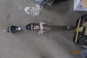 NISSAN QASHQAI J11 1,6DCI AUTOMAT PÓŁOŚ PRAWA 10284723