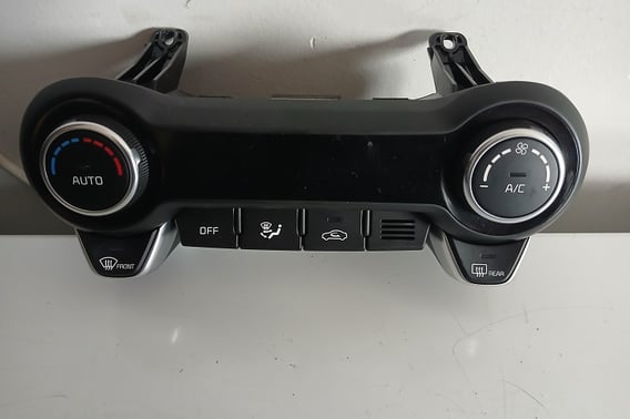 KIA STONIC I PANEL NAWIEWU I KLIMATYZACJI 97250-H8250