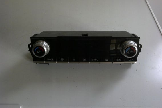 MITSUBISHI OUTLANDER III LIFT PANEL NAWIEWU I KLIMATYZACJI 7820B232