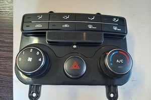 HYUNDAI I30 I PANEL NAWIEWU I KLIMATYZACJI 97250-2LXXX