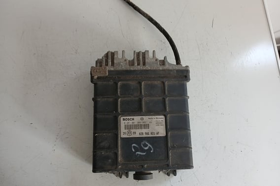 VW PASSAT B4 1,9TDI STEROWNIK SILNIKA 028906021AF