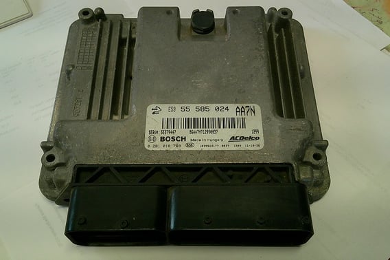 OPEL INSIGNIA A 2,0CDTI STEROWNIK SILNIKA 55585024