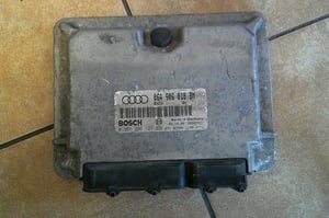 AUDI A3 8L STEROWNIK SILNIKA 06A906018BM