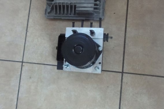 SKODA FABIA II POMPA ABS 0265239059 6R0614517AG