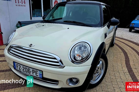MINI Cooper Hatchback 2009