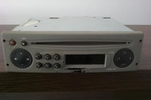 RENAULT TWINGO II RADIO FABRYCZNE 8200446231T