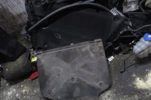 AUDI A4 B9 8W OSŁONA POD SKRZYNIĘ BIEGÓW