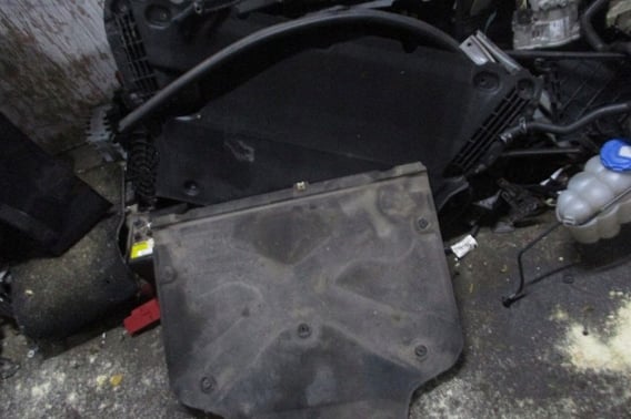 AUDI A4 B9 8W OSŁONA POD SKRZYNIĘ BIEGÓW