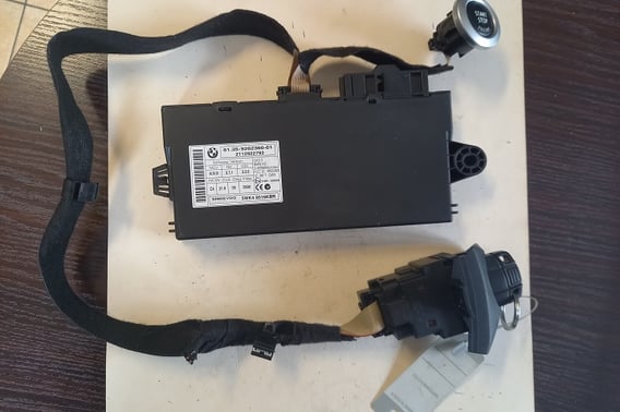 BMW X1 E84 MODUŁ CAS 9262360-01 STACYJKA 9194399-02 START/STOP