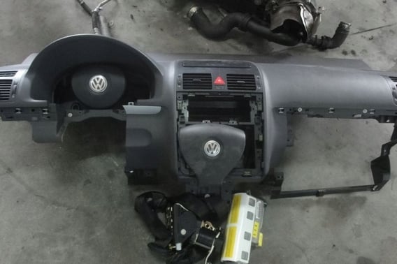 VW TOURAN KONSOLA AIRBAGX2 PASYX2