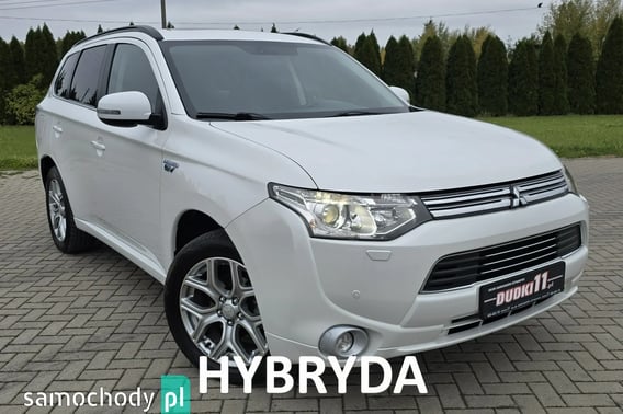 Mitsubishi Outlander SUV 2014